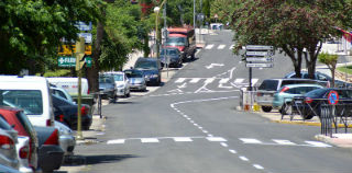 La avenida de La Constitución es una de las calles que han sido asfaltadas recientemente. Fotografía: Álvaro Díaz Villamil / Ayuntamiento de Azuqueca de Henares