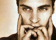 Joaquin Phoenix a un paso de ser Dr. Extraño