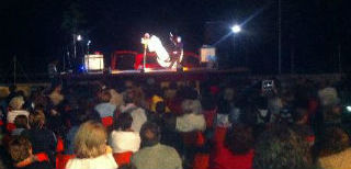 Un momento del espectaculo de Magia en el Parque de la Zarzabala