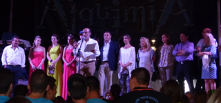 La presidenta de la Diputación acompaña a los yebranos en el inicio de sus fiestas patronales