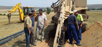 La Diputación mejora el abastecimiento de agua y las calles en Riofrío del Llano, Romanillos y Alcolea de las Peñas