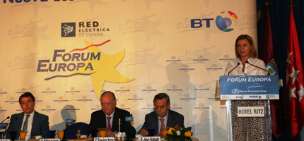 Cospedal: 'Ningún político puede callar ante los ataques a la democracia, a los derechos y libertades de los ciudadanos'