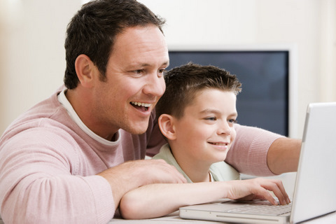 Casi un millón de niños españoles, en riesgo de sufrir adicción a Internet