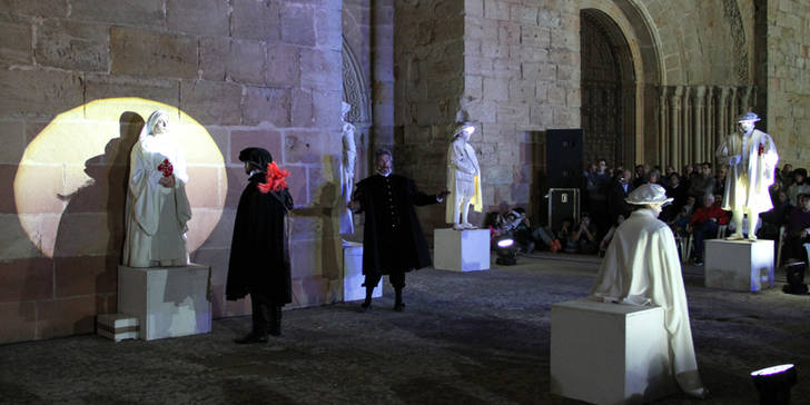 Mil personas siguen los siete actos del Tenorio por los más bellos rincones de Sigüenza