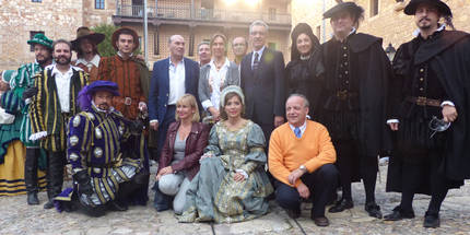 La presidenta de la Diputación disfruta del exitoso estreno en Sigüenza de El Tenorio Mendocino