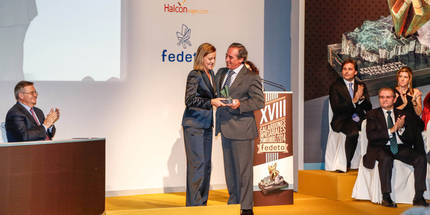 Cospedal ha recibido el premio otorgado por los empresarios de la provincia de Toledo por el trabajo del IV Centenario de la Muerte del Greco (Foto: Gobierno regional)