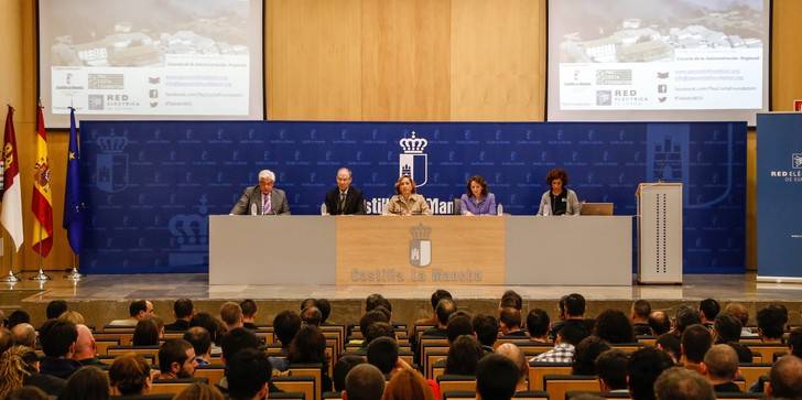 Más de mil personas y colectivos de España, Italia y Portugal siguieron las jornadas sobre incendios forestales del Gobierno regional y REE