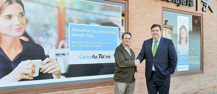 Un cliente de Guadalajara gana una pensión de un año sorteada por CaixaBank