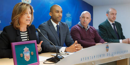 El Ayuntamiento pone en marcha la Moneda Comerciante para aparcar gratis en el centro