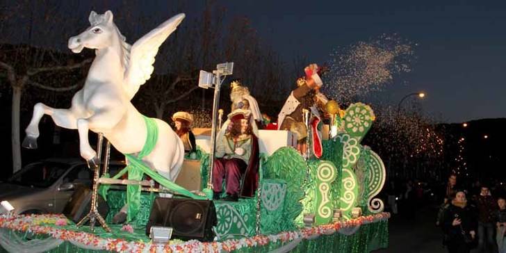 La magia de los Reyes Magos, del cielo y los edificios de Trillo al corazón de los niños