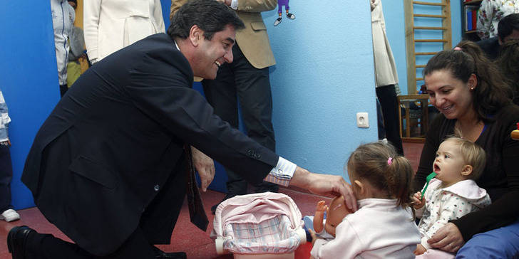 Las mujeres con embarazo de riesgo y sin apoyo podrán optar al servicio de teleasistencia y ayuda a domicilio