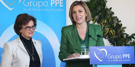 Cospedal junto a Pilar Ayuso ha participado en el almuerzo del GrupoPopular Europeo con los periodistas de CLM. (Foto: PP)