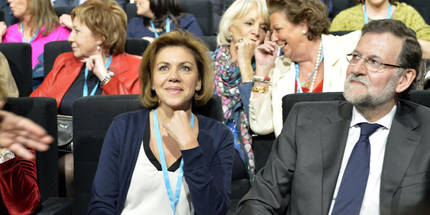 Cospedal: La sanidad, la educación o las pensiones no 'se salvan con pancartas ni con camisetas'