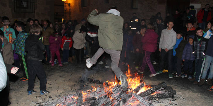 Las dulzainas dan comienzo a la fiesta de San Vicente en Sigüenza