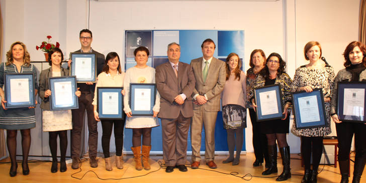 La residencia de mayores de Fontanar recibe la certificación de calidad de su carta de servicios