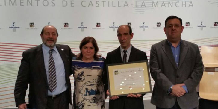 La Diputación felicita al premiado con el ‘Gran Selección’ por la Miel de Calidad Diferenciada