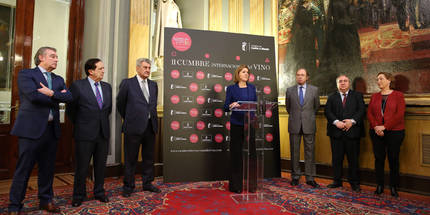 Cospedal señala que tenemos que colocar al vino de Castilla-La Mancha “en todos los mercados y en todos los continentes”