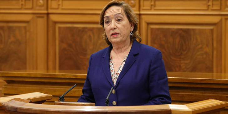 María Luisa Soriano interviene en el Pleno de las Cortes regionales. (Foto: Gobierno regional)