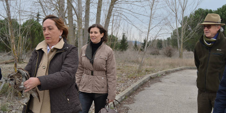 Soriano participa en la suelta de un cárabo en Castillejos