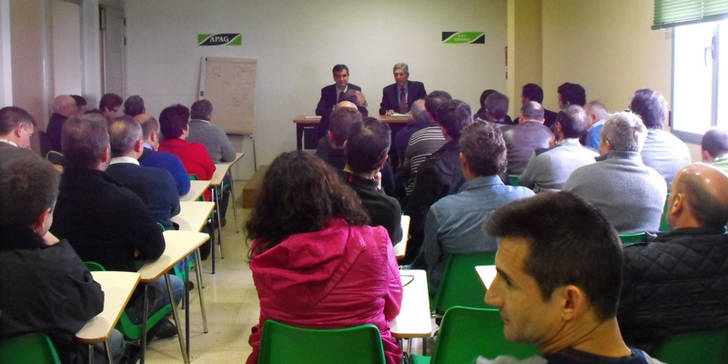 Antonio Román participa en la reunión de la Comisión permanente de APAG