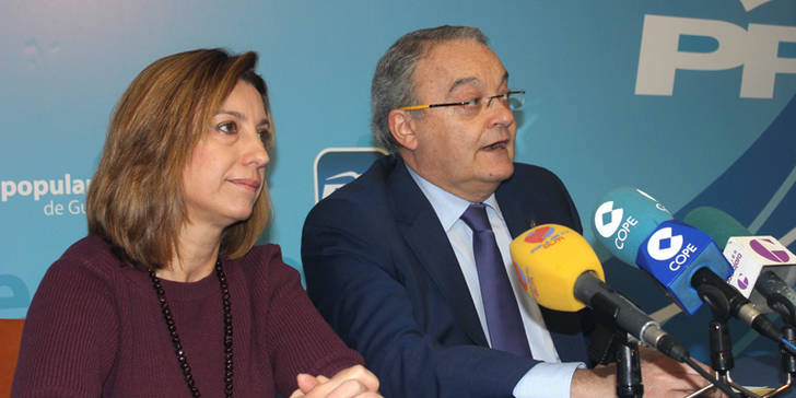 Encarna Jiménez y Juan Antonio de las Heras. (Foto: PP)