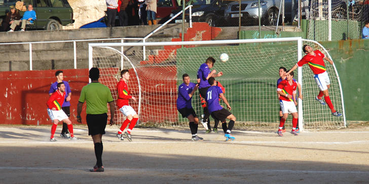 El Yunquera vence pero no convence en el San Blas de Albalate (0-2)