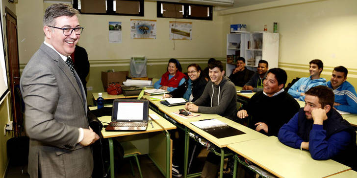 Marín destaca en Brihuega que la inserción laboral de los alumnos que finalizan la Formación Profesional supera el 90 por ciento