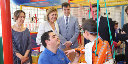 Cospedal califica de “encomiable” la “vocación de entrega” de los profesionales de la Fundación Nipace que “sacan lo mejor de nuestros niños”