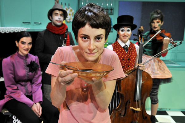 Más de 1.500 escolares asistirán en Guadalajara al espectáculo Acábate la sopa, organizado por la Obra Social 'la Caixa'