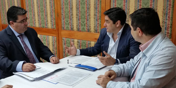 Javier Guzmán expone a Echániz los proyectos del PP en materia sanitaria para Yebes y Valdeluz