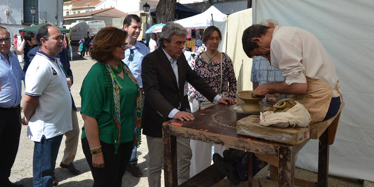 Leandro Esteban ensalza las medidas de rebaja de impuestos impulsadas por la presidenta María Dolores Cospedal