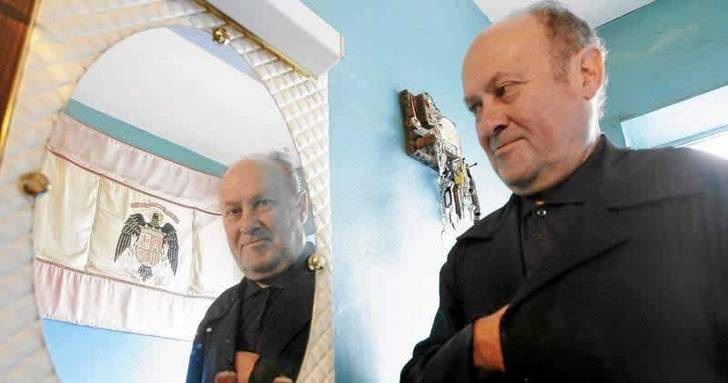 Un cura se pasa con sus declaraciones