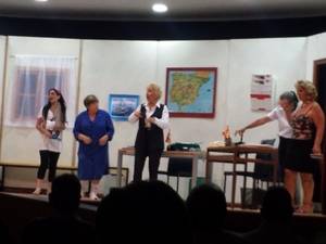 Teatro, exposiciones y exhibiciones para el fin de curso del centro de día de Alovera
