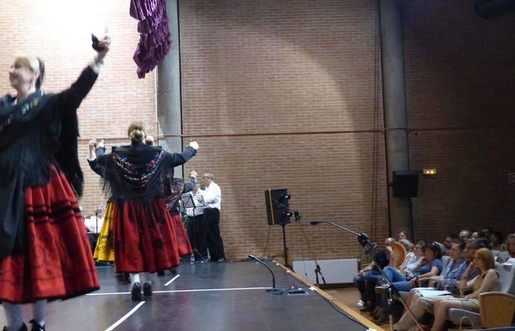 Los alumnos de baile y música de la Escuela de Folklore de la Diputación ponen el broche de oro a un curso intenso