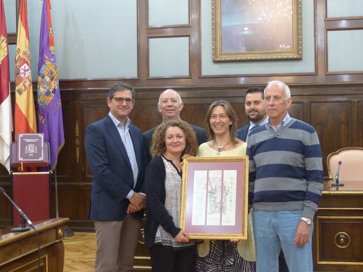 La Asociación Reconquista y Amigos del Castillo de Jadraque logra por el V Premio Álvar Fáñez