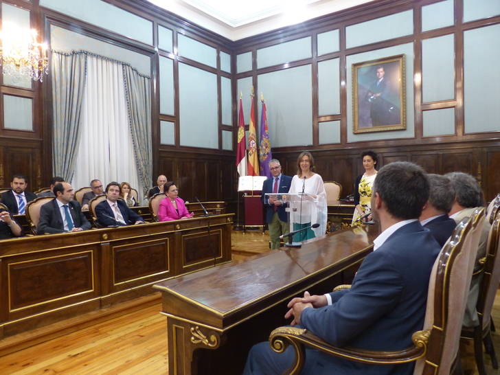 Guarinos reconoce el trabajo de los magníficos servidores públicos que hacen de la Diputación una institución valorada y respetada