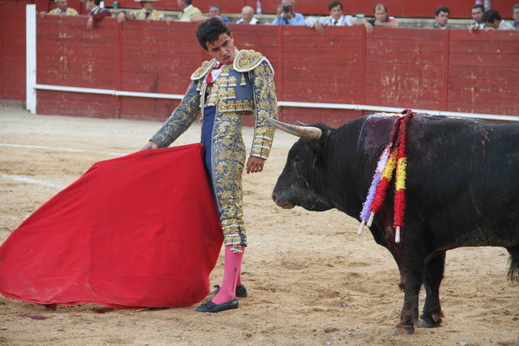 Juan de Castilla sale a hombros de La Isla de Trillo