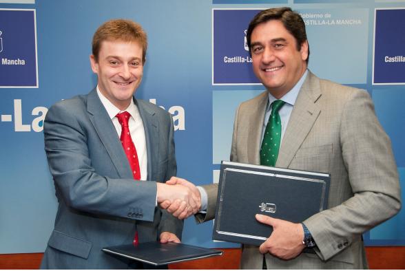 Sanidad y Asuntos Sociales firma un convenio para la formación y el reciclaje de los profesionales sanitarios