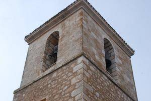 Estampan un todoterreno contra las iglesias de Muduex y Utande para robar en ellas