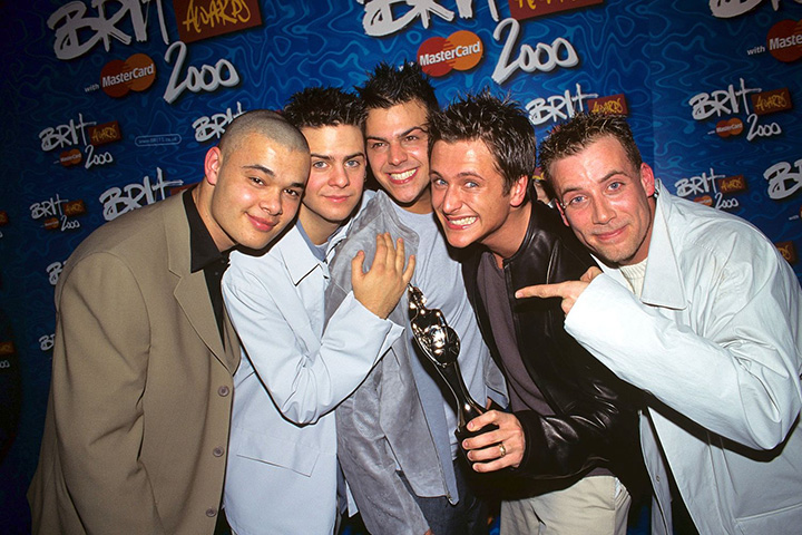 Uno de los integrantes de 5ive está en la ruina