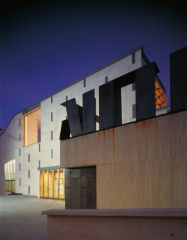 Noviembre traerá al Buero Vallejo teatro, circo y musicales