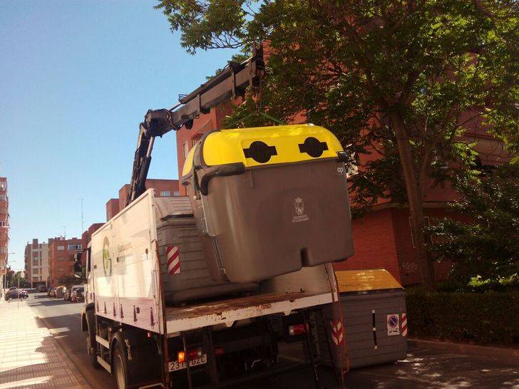 La UTE Guadalajara está llevando a cabo la sustitución de los contenedores de carga lateral 