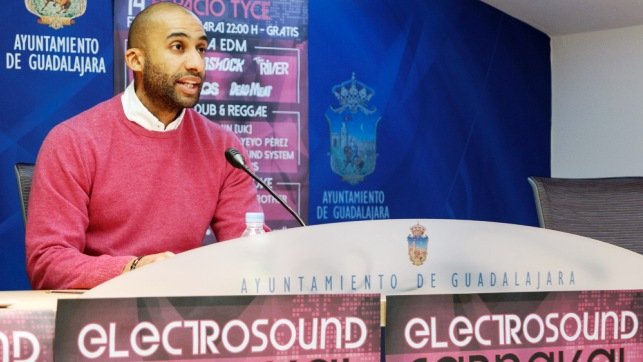 Armengol Engonga: Lo único que le preocupa a los concejales de Ahora Guadalajara es el sueldo que van a percibir