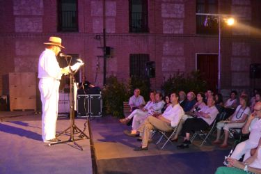 Este martes nueva edición de los Versos a Medianoche