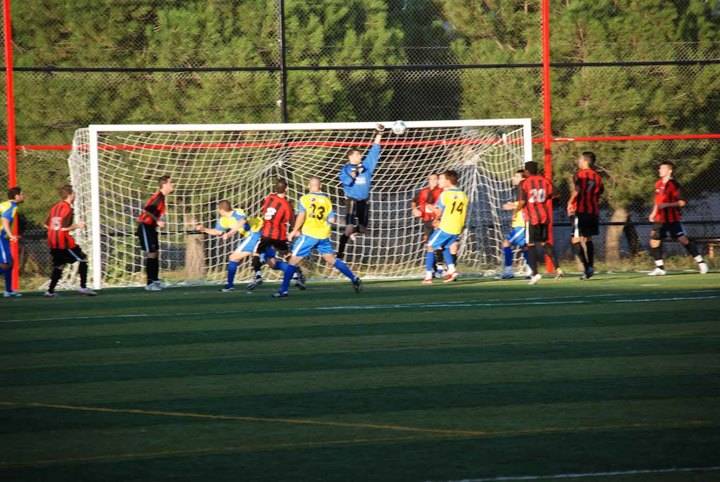 Sufrida victoria del Azuqueca en el Paco Simón