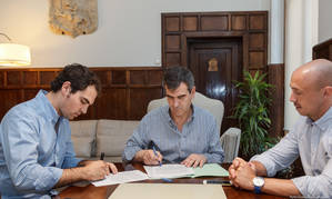 Suscrito el contrato para la gestión de la plaza de toros durante los próximos cuatro años