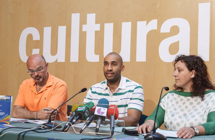 El programa de las Noches son para el Verano arranca el jueves con un vistoso pasacalles por el centro de la ciudad