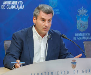 El Ayuntamiento de Guadalajara inicia los trámites para obtener un ahorro financiero de unos dos millones