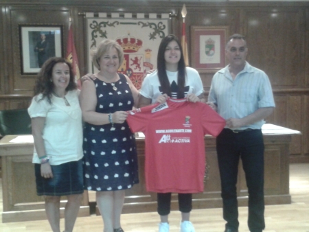Elisabeth Robles Sánchez "Elisa" de 18 años renueva su compromiso con el FSF Alovera una temporada más
