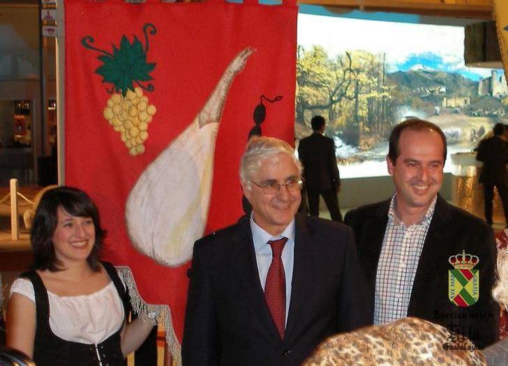 Alberto Rojo, junto a Barreda, promocionando el Festival de Hita